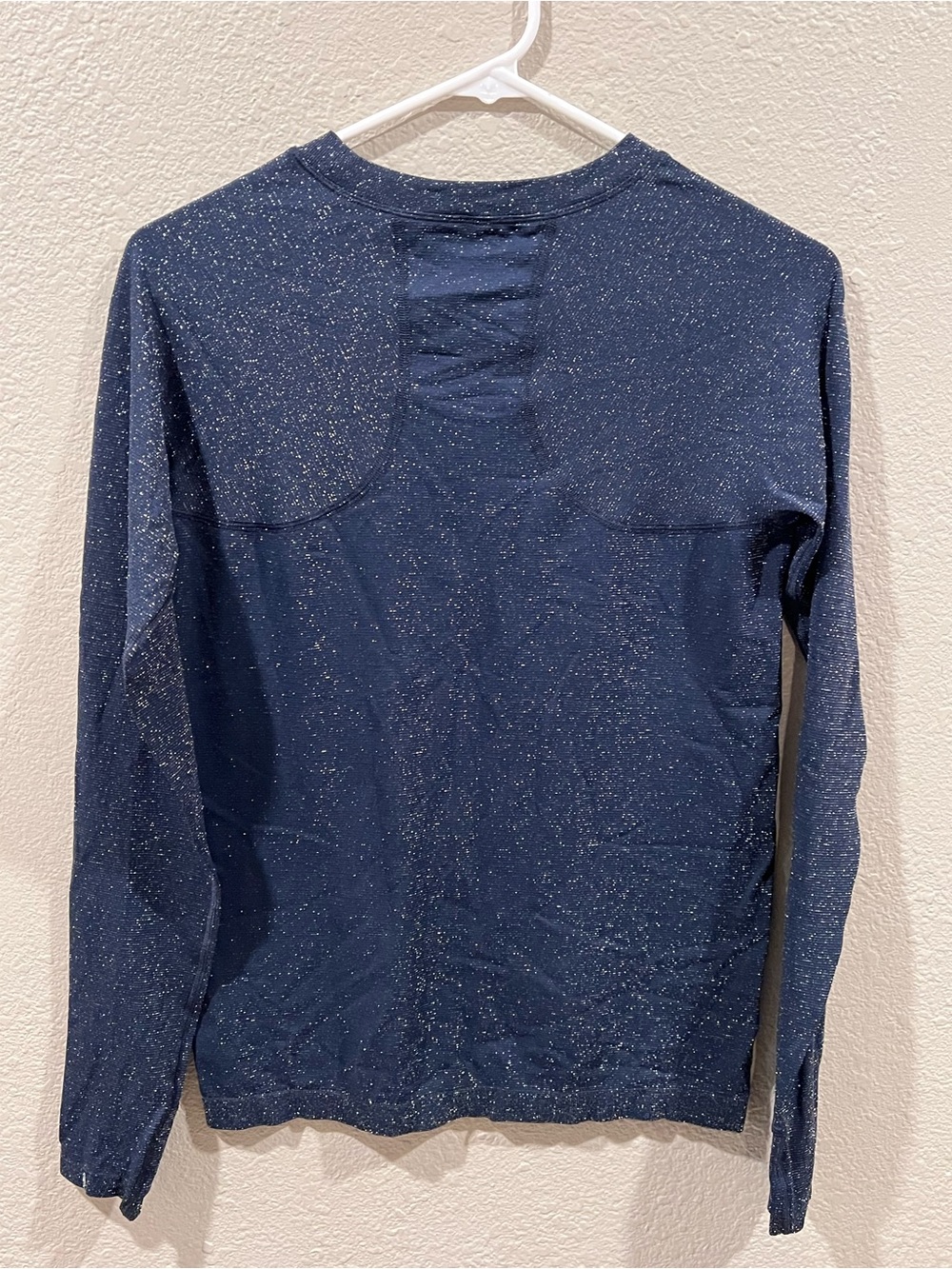 Athleta Momentum Shine Top Navy Blue Metallic Sparkle Seamless Shirt Size M. - Picture 2 of 7